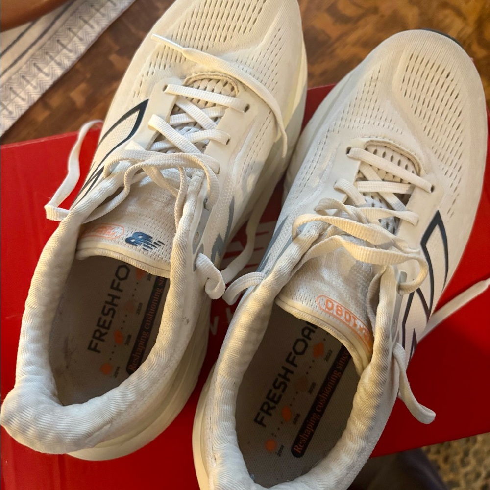 New Balance 1080 v14 Fresh Foam Sneakers - Picture 2 of 7